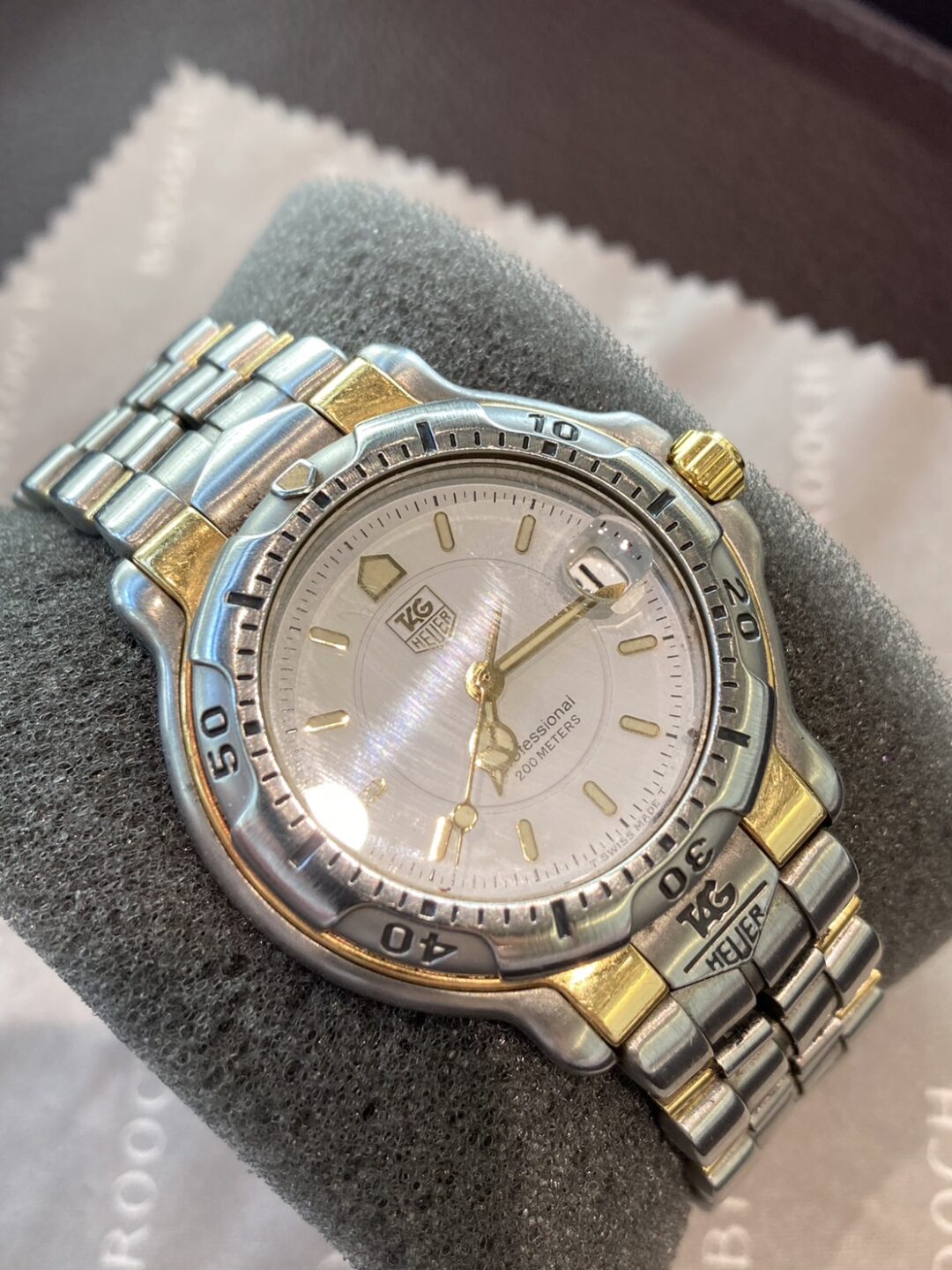 TAG Heuer】タグホイヤー のオーバーホールはブローチ時計修理工房万代