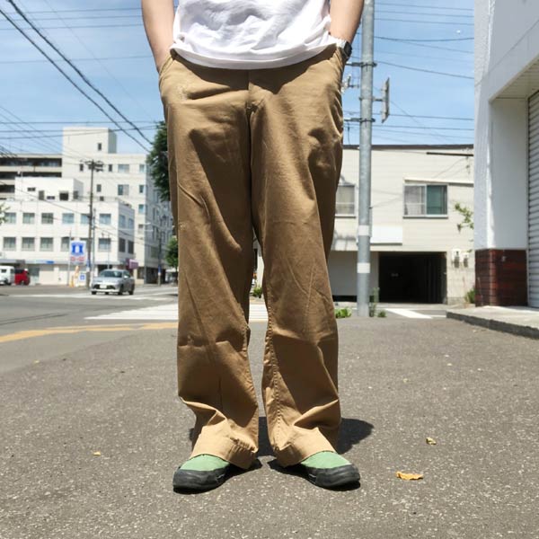 ビンテージ チノパン ミリタリーパンツ 実寸W30 濃いベージュ系 D139
