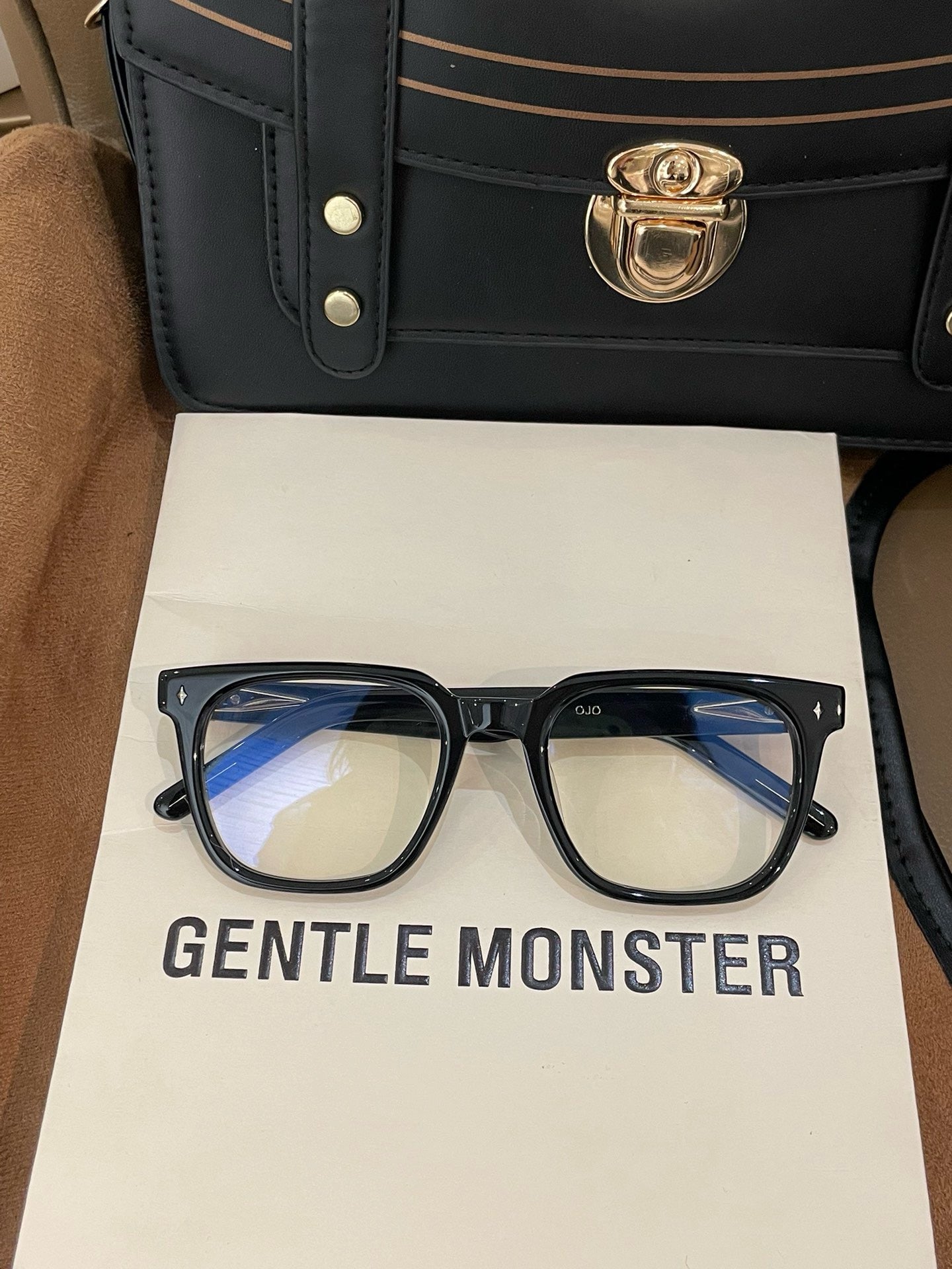 Ojo 01 – BTSGLASSES