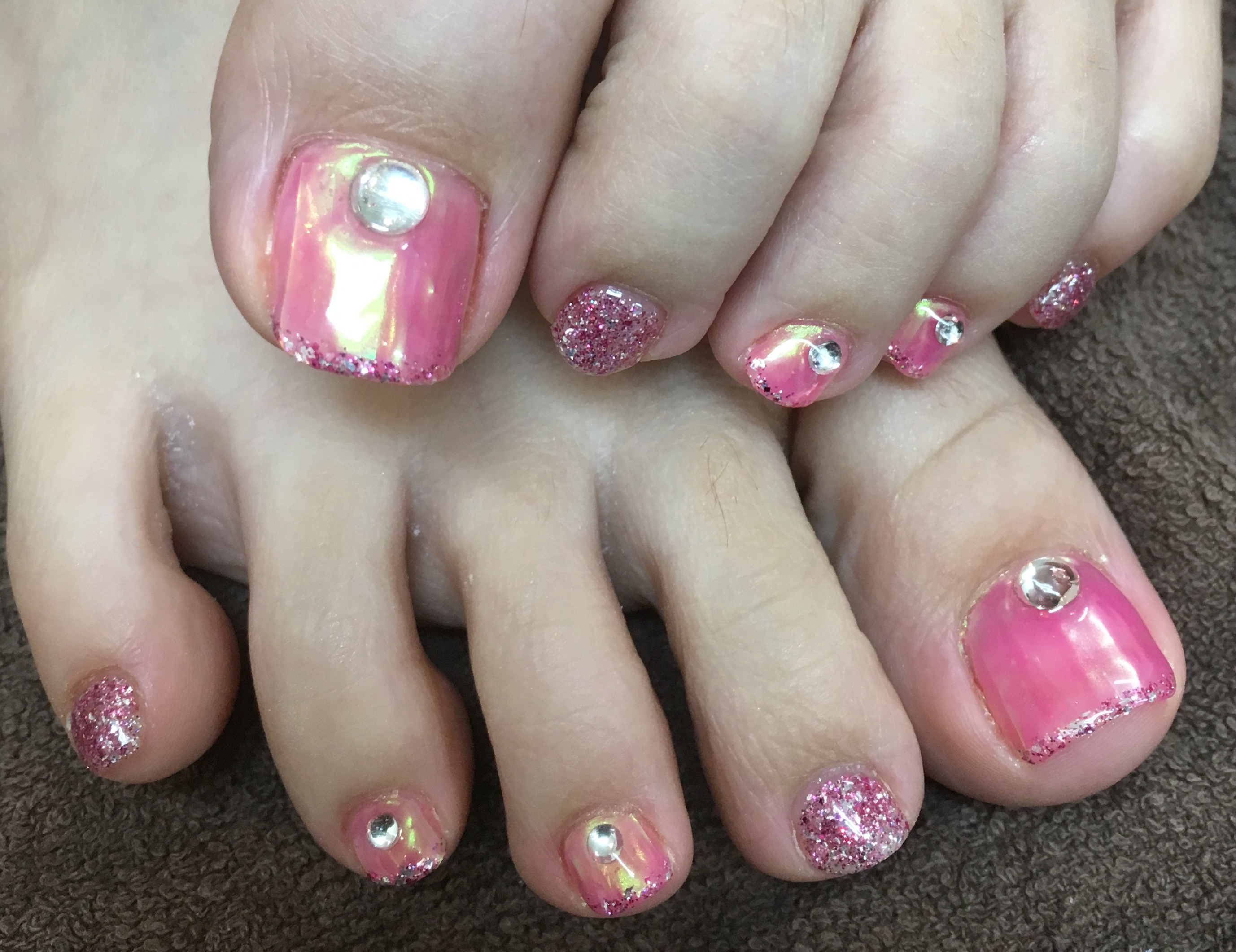 オーロラミラーフットネイル - Total Beauty Salon Byu
