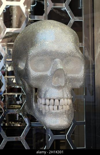 Philipp Plein shop with a shiny skull located on Piazza di Spagna
