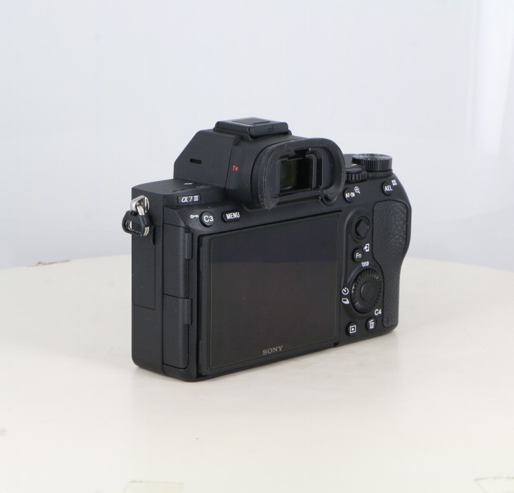 中古】(ソニー) SONY α7III (ILCE-7M3) ボディ｜ナニワグループ