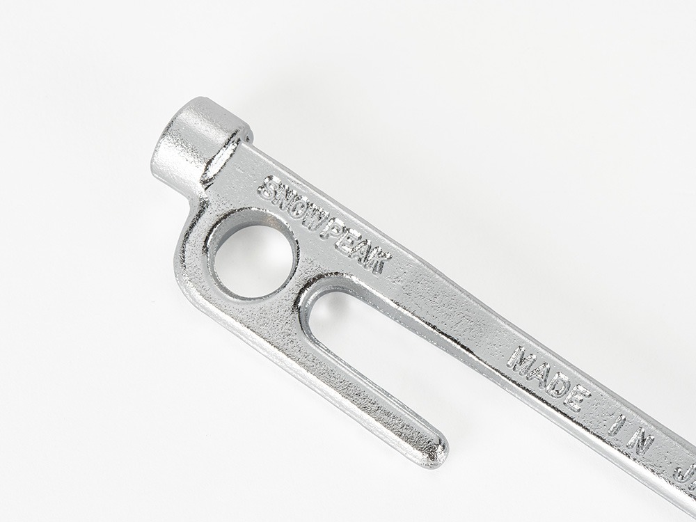 スノーピークの2023年新商品「65周年限定クロームソリッドステーク」2