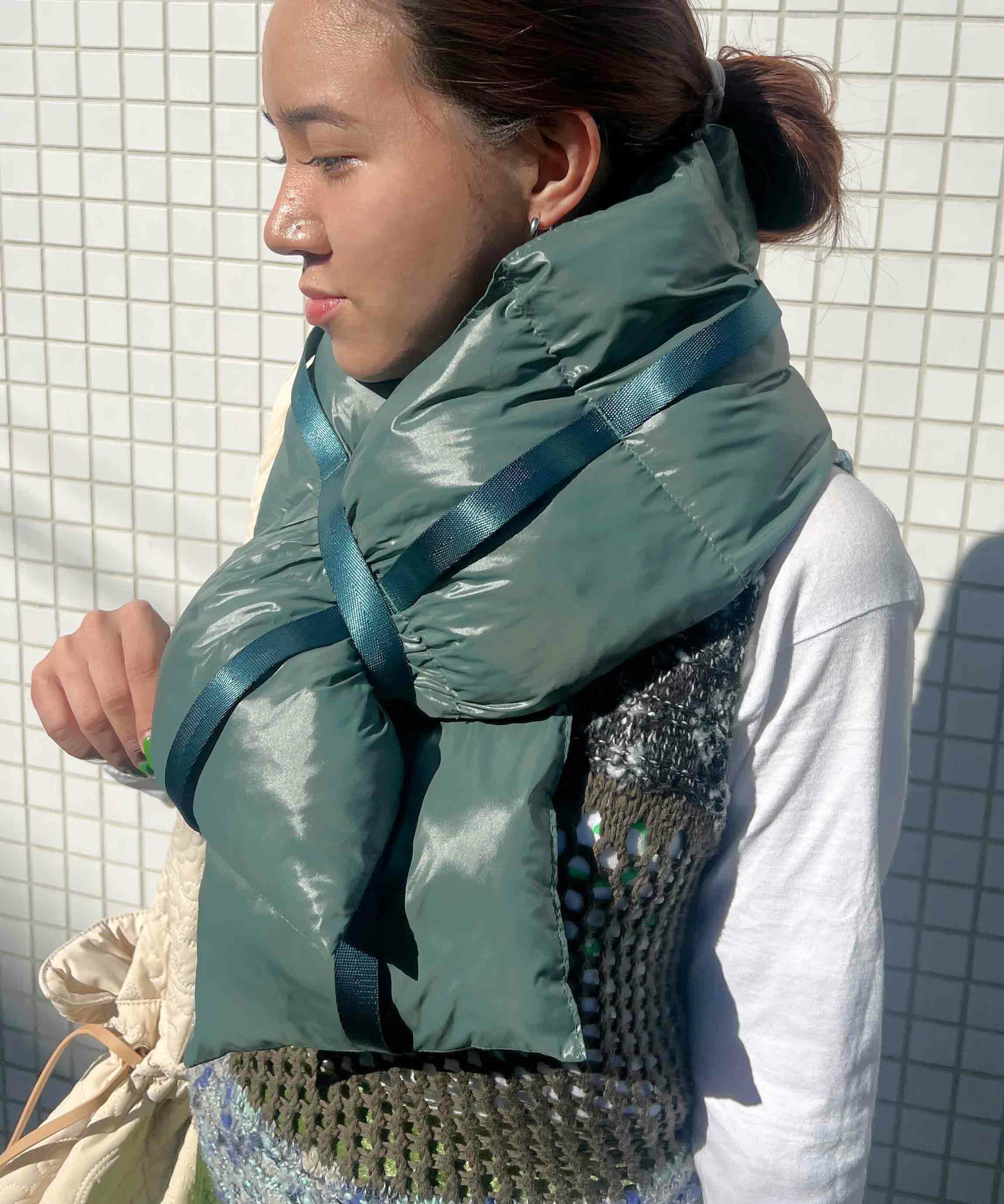 CONTROL FREAK(コントロールフリーク)ダウン風テープ付きマフラー