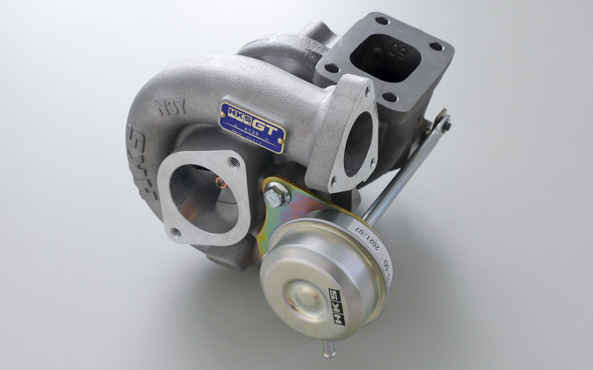 HKS、日産「シルビア」を約300PSまでパワーアップするタービンキット