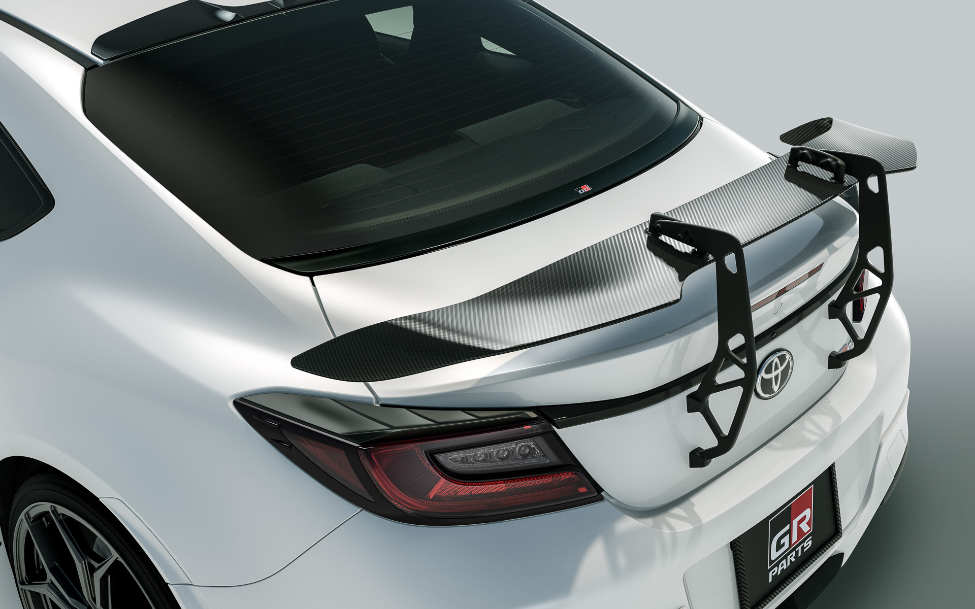 TRD、GR86用バーチカルマウント式「GRリアウイング」 - Car Watch