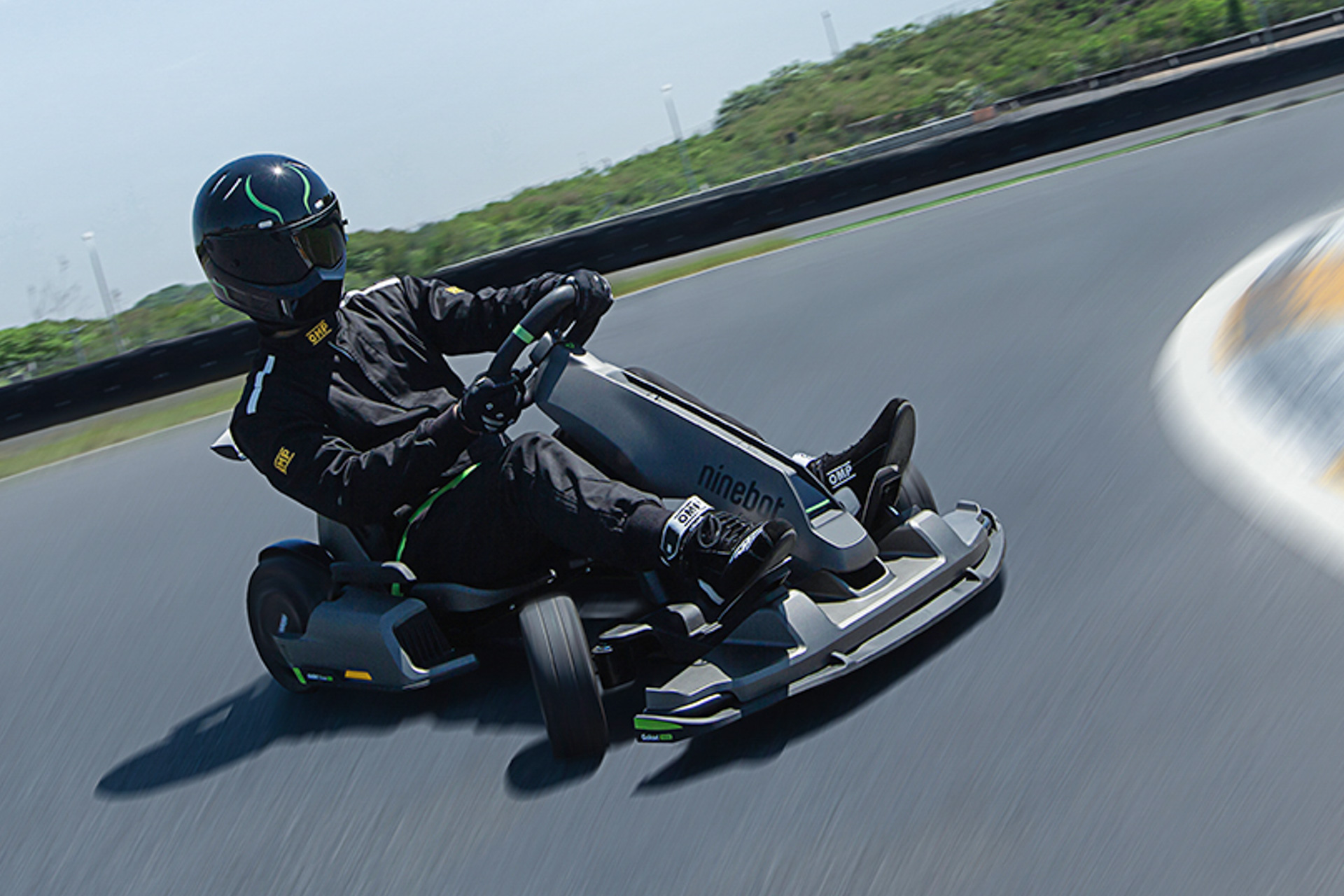 ドリフトする電動ゴーカート「Ninebot Gokart PRO」 セグウェイ最新作