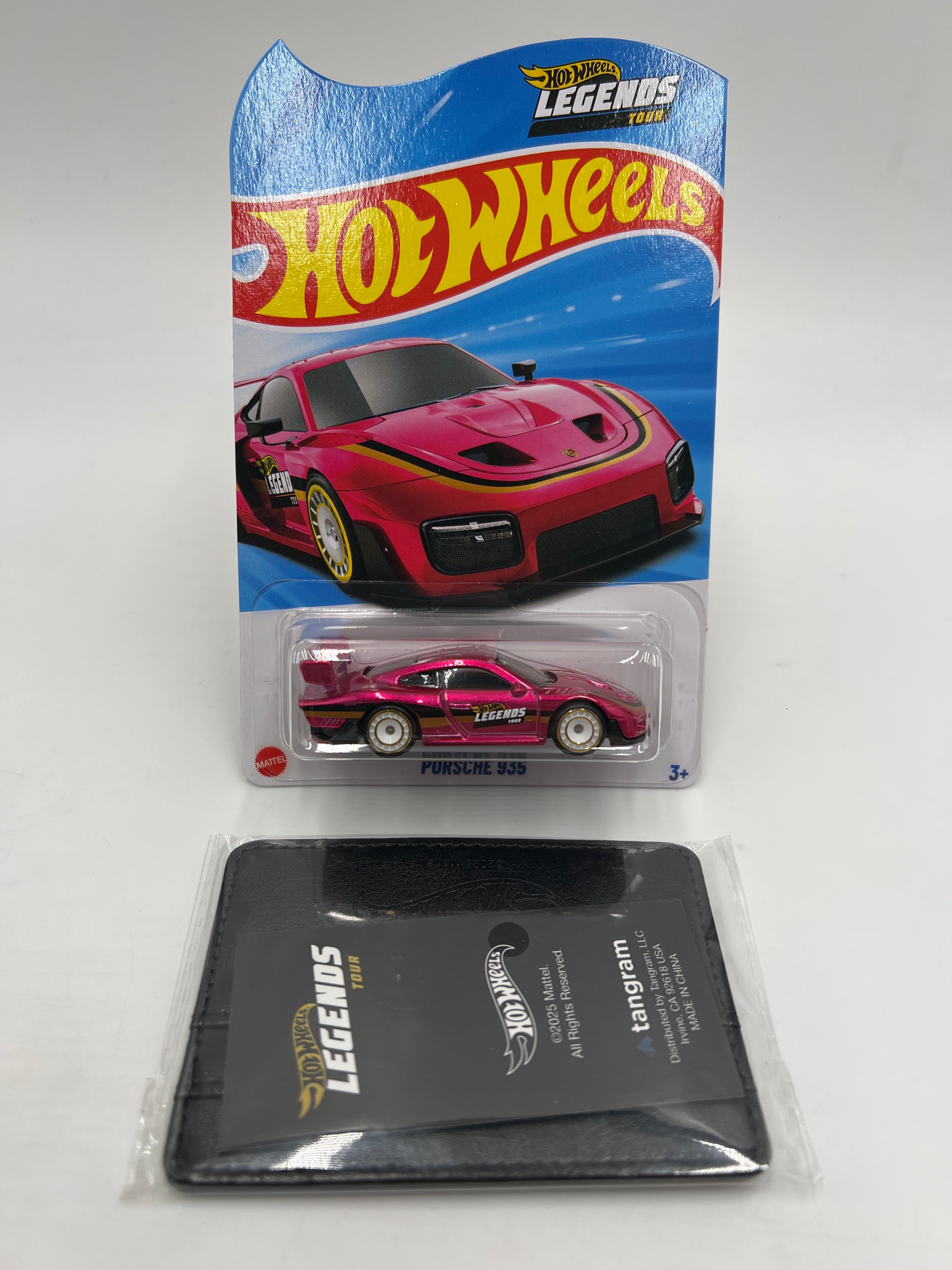 2025 Hot Wheels Legends Tour Porsche 935 Pink W/Protector & Wallet