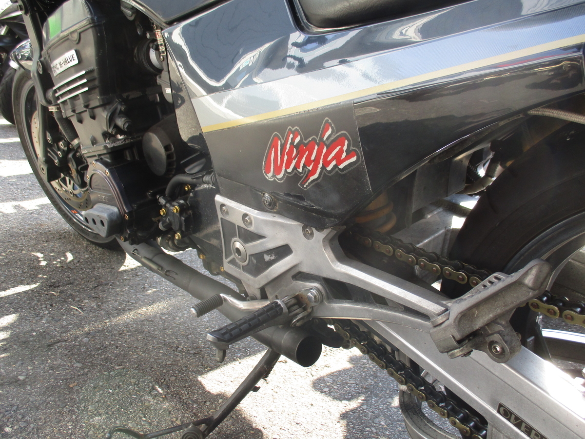 GPZ900R(ニンジャ)復活劇 ～その1～ - kawasaki家の帰国子女三姉妹の
