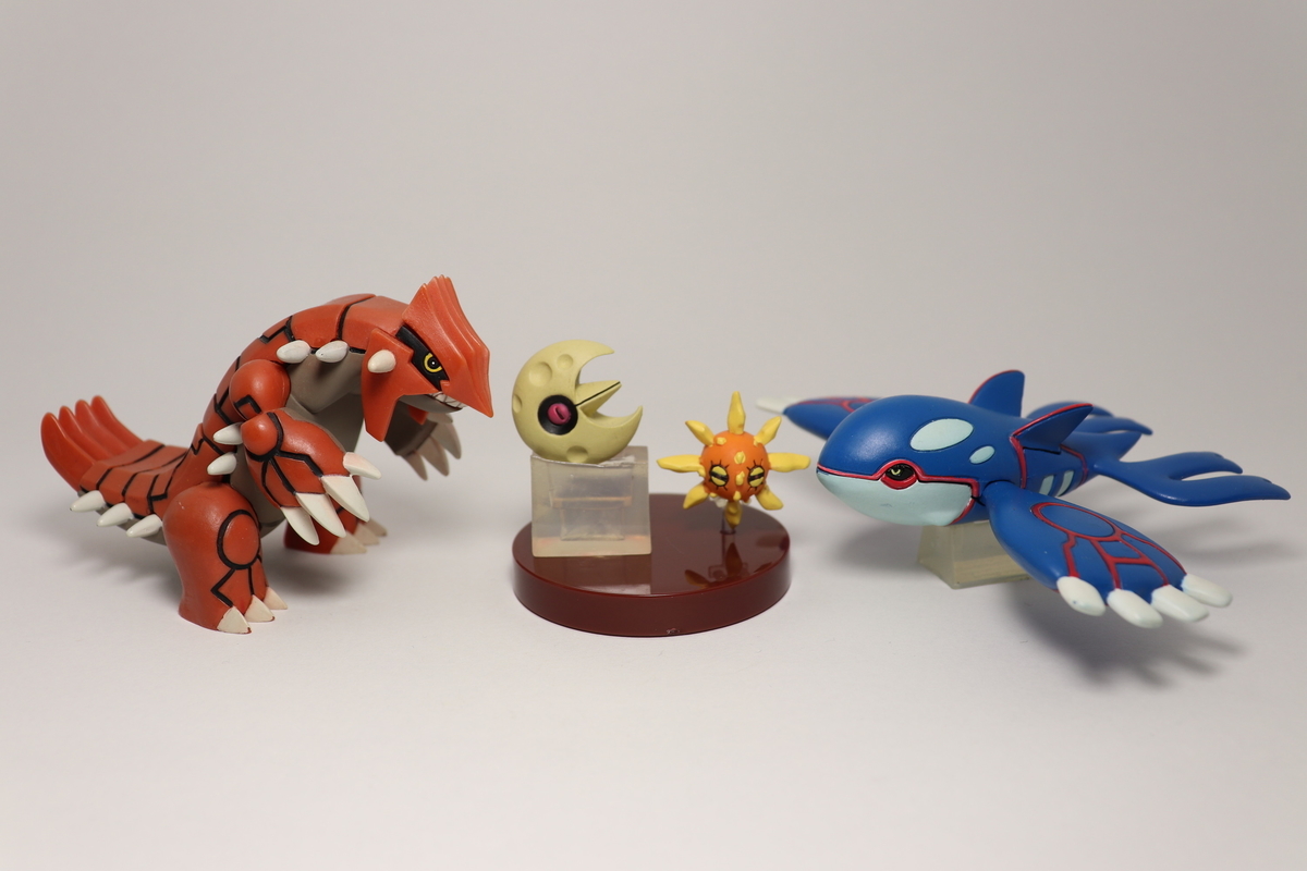 未開封 立体ポケモン図鑑 ルナトーン ソルロック フィギュア