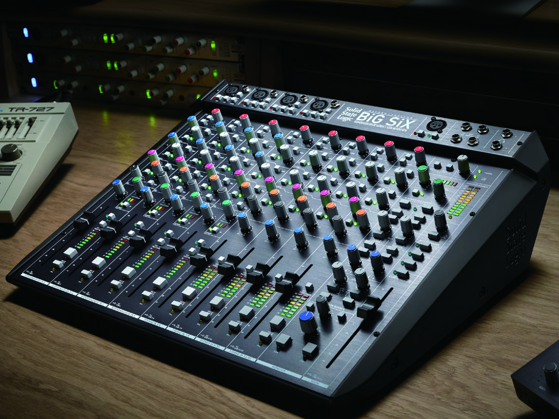 SSL、16chのオーディオ・インターフェース機能を備えたデスクトップ