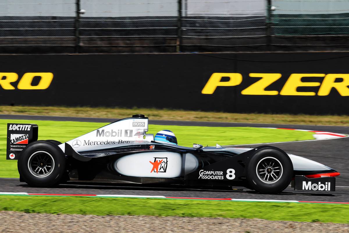 マクラーレンMP4-13 ミカ・ハッキネン | autosport web