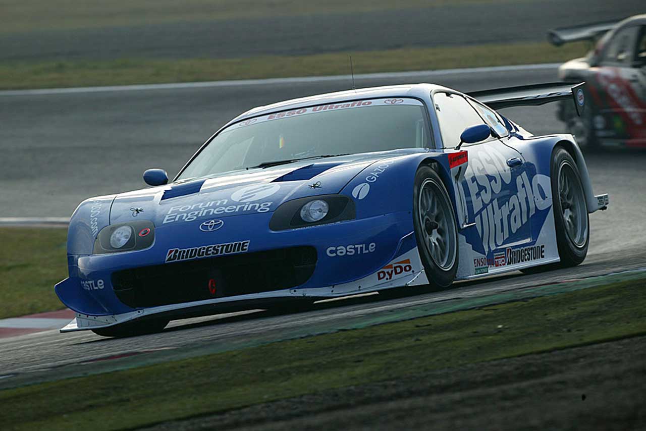 2003年のエッソウルトラフロー・スープラ（脇阪寿一／飯田章