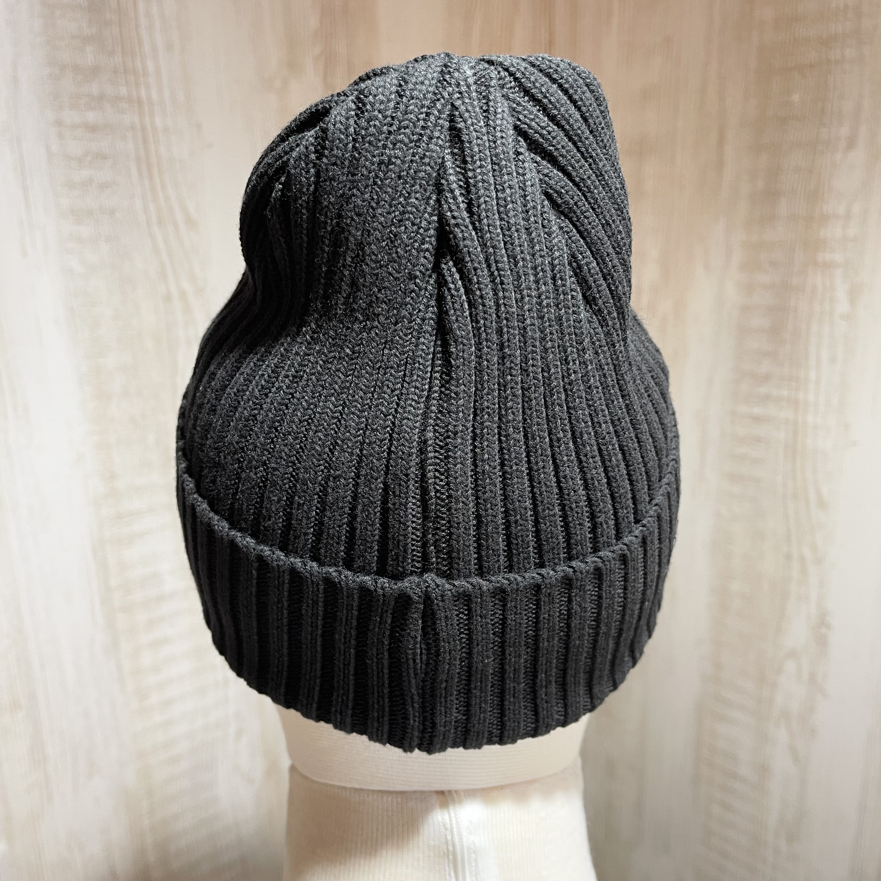 大人気！定番アイテム＊ Supreme Beanie Black (Supreme/ニット