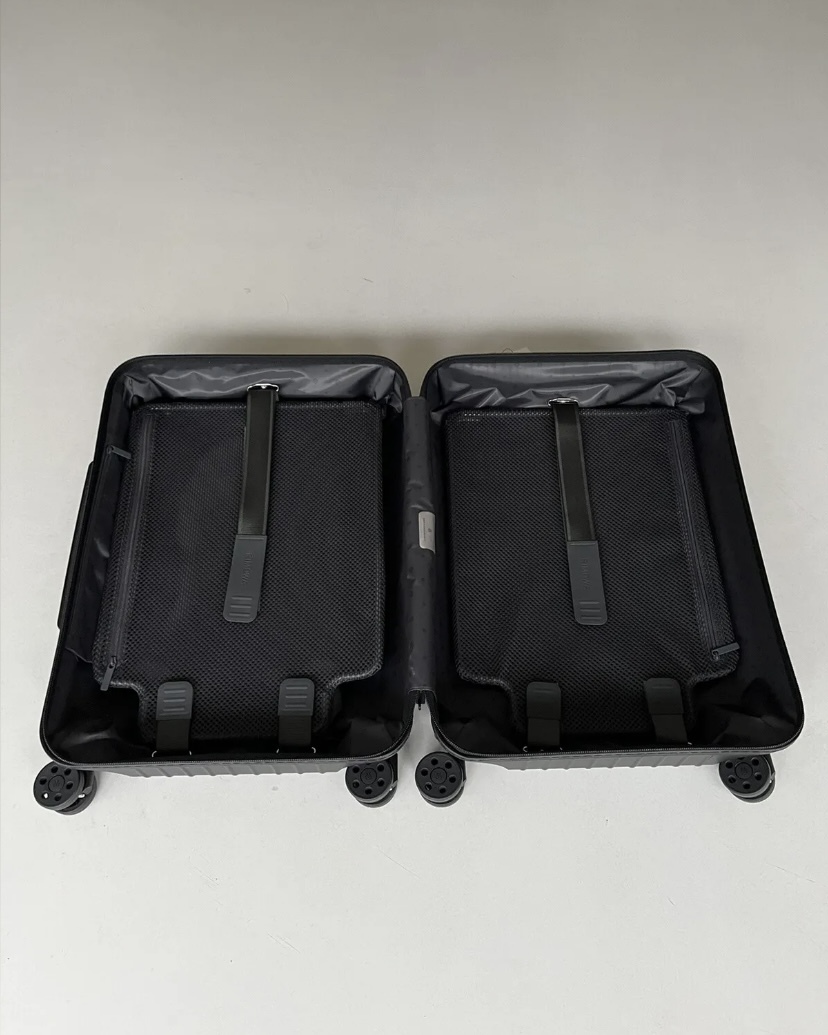 RIMOWA】Essential Cabin S マットブラック 4輪 (RIMOWA/スーツケース