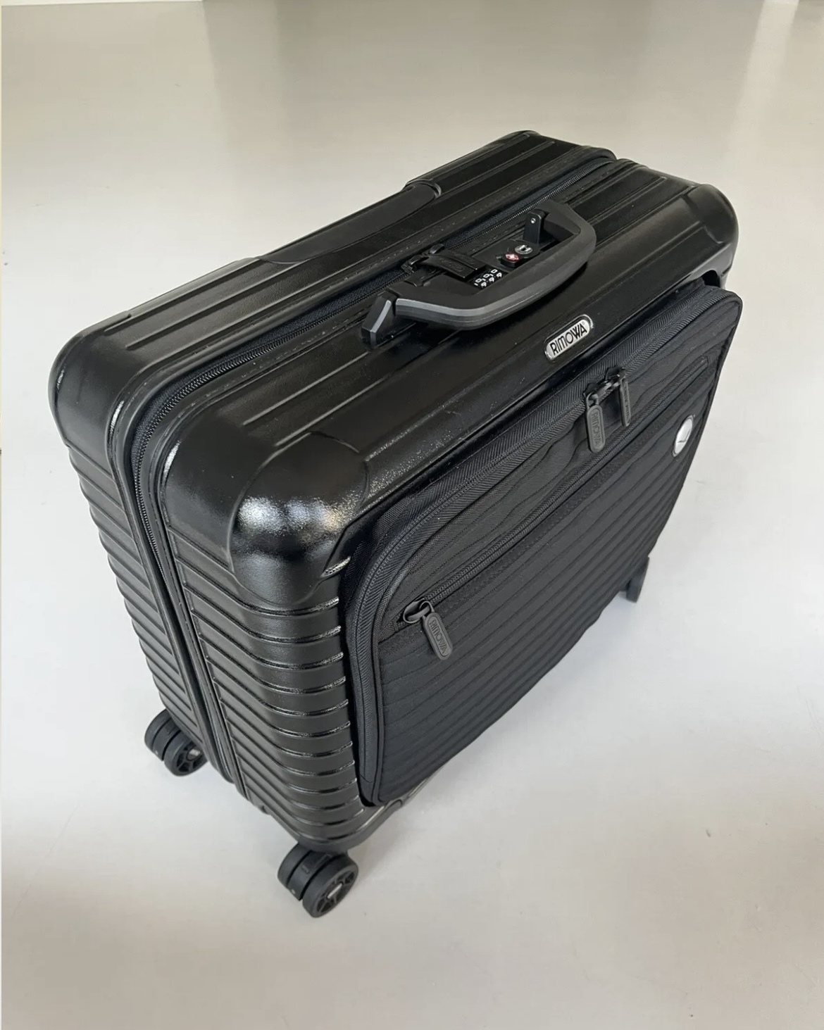 RIMOWA】限定 Lufthansa Bolero Business Trolley ブラック (RIMOWA