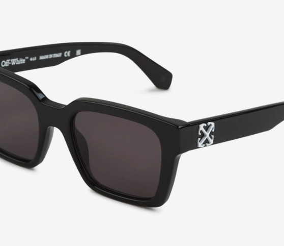 特価◇Off-White Branson アロー スクエアフレーム サングラス (Off