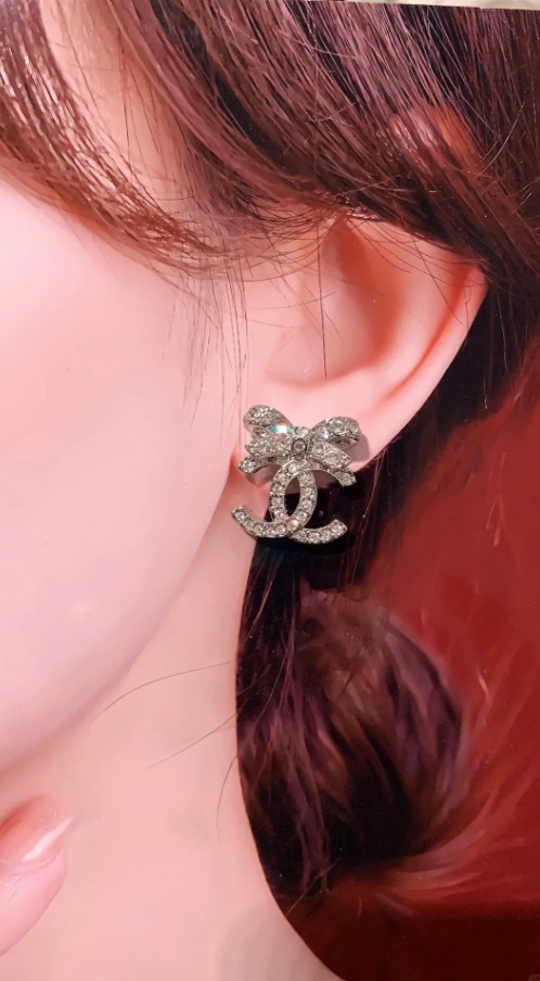 輝くリボン♪【 CHANEL 】シャネル CCロゴ ピアス (CHANEL/ピアス