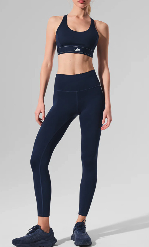 Alo Yoga トップス ブラトップ アローヨガ ヨガ パッド付き (ALO Yoga