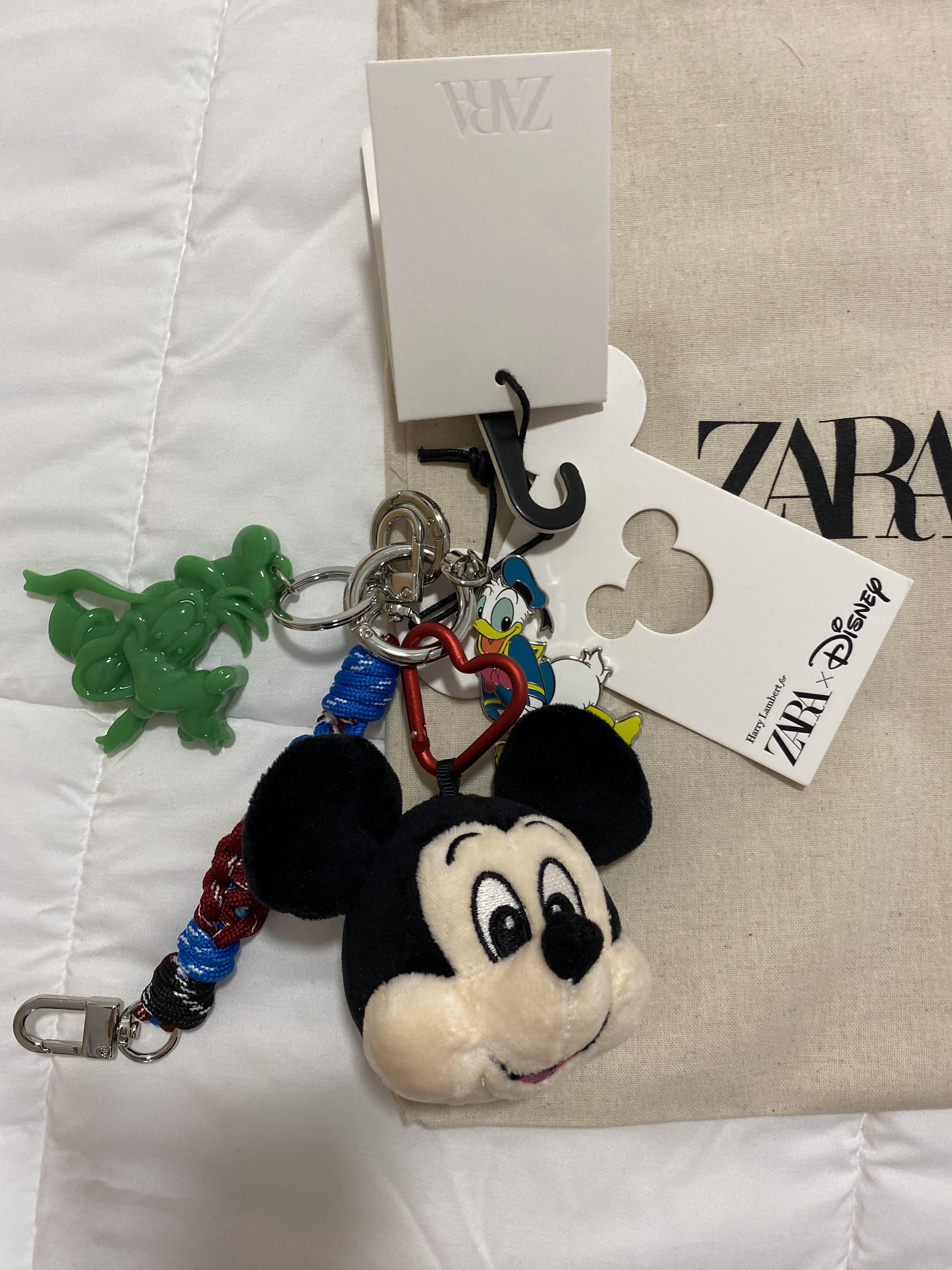 ZARA】マルチチャームキーホルダーミッキーマウスZARA XDISNEY (ZARA