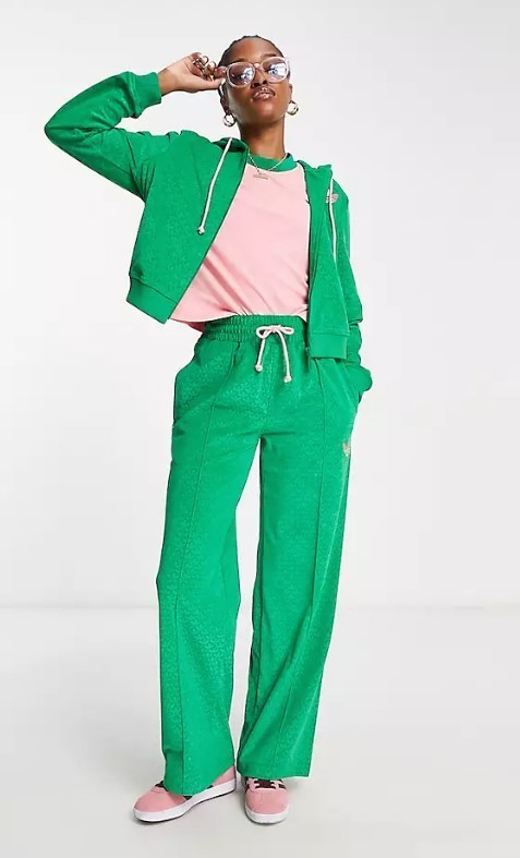adidas】Originals 'adicolor 70s' ベロア トラックスーツ ♪ (adidas