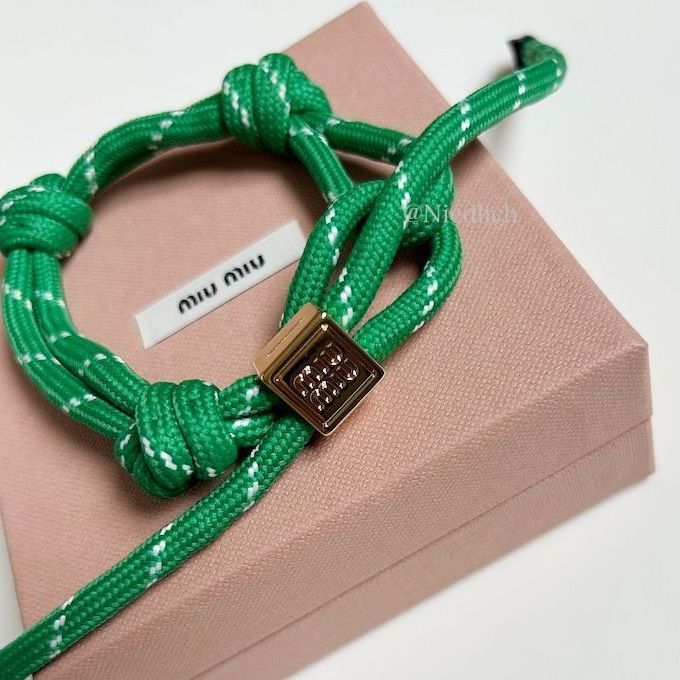 夏に映える！MiuMiu(ミュウミュウ)から新しいアクセサリーが登場【BUYMA】