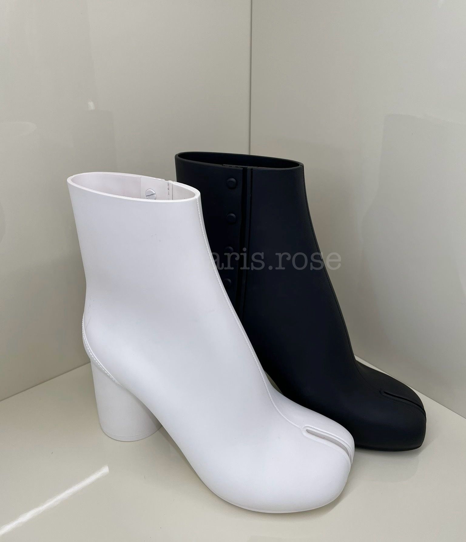 Maison Margiela(メゾン マルジェラ)』の『タビブーツ』から穴場