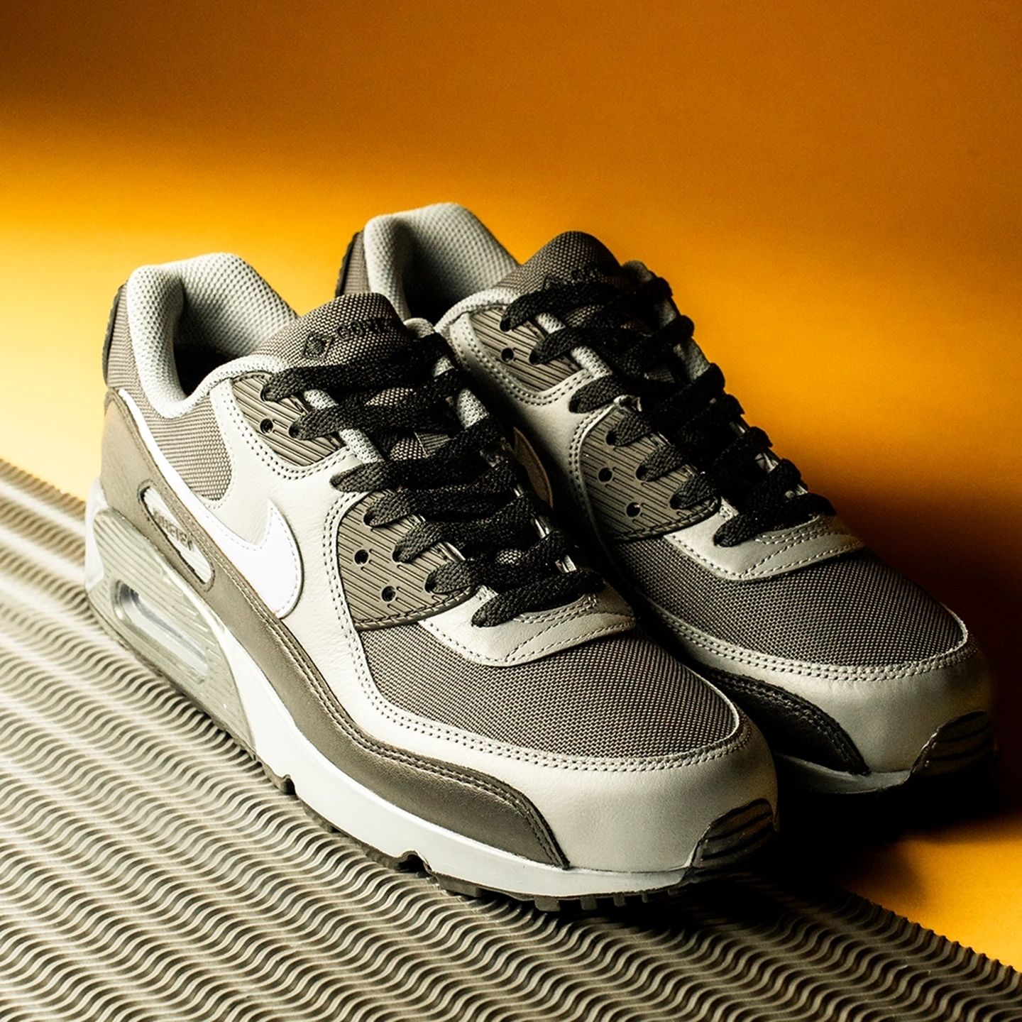 ☆NIKE☆エアマックス90 GTX☆グレー/ブラック☆ (Nike/スニーカー