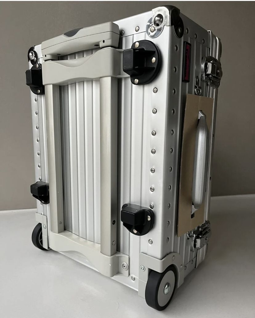 RIMOWA】Tropicana Cabin カメラケース シルバー 2輪 (RIMOWA/スーツ