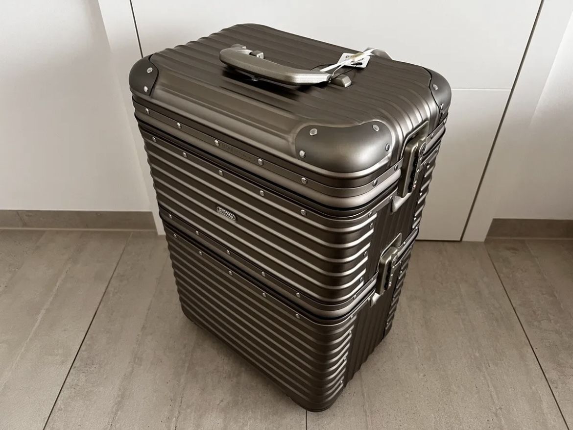 RIMOWA】限定品 Topas ワインケース チタニウムゴールド (RIMOWA