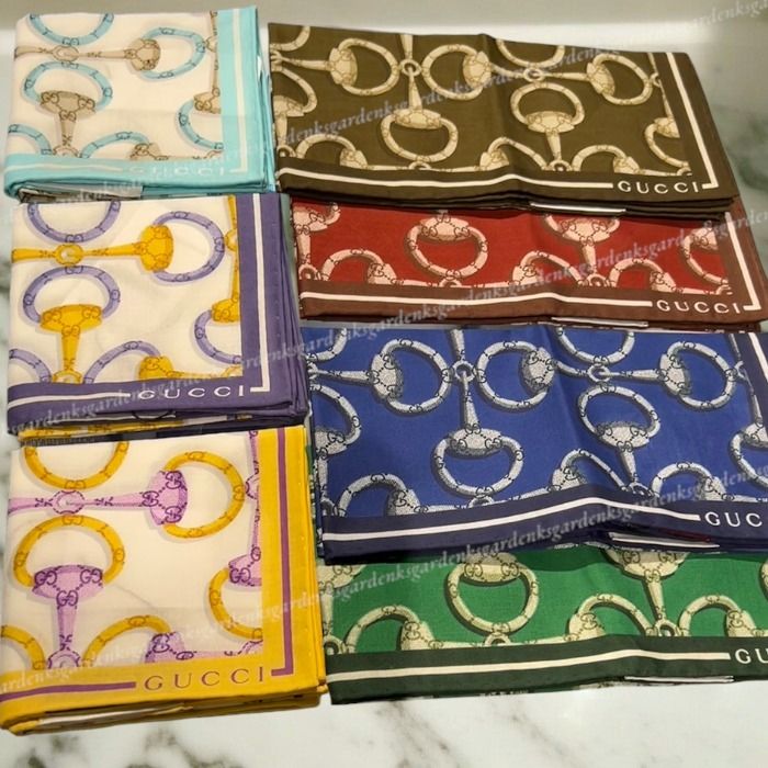 日本限定！即納！GUCCI ホースビットプリント コットン ハンカチ