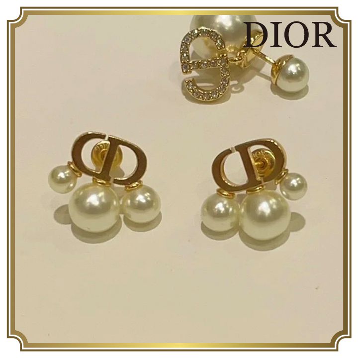 3連パールが華やか♡】DIOR Triptyque スタッドピアス (Dior/ピアス