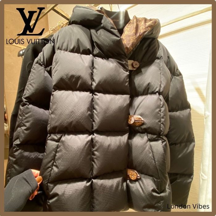 裏地がモノグラム LV ロングスリーブ パッファージャケット (Louis