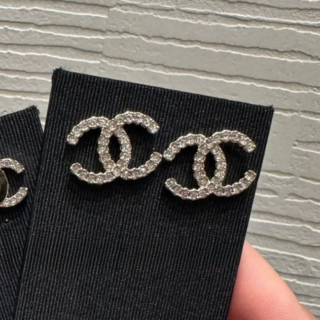 CHANEL】ピアス ココマーク ストラス キラキラ シンプル (CHANEL