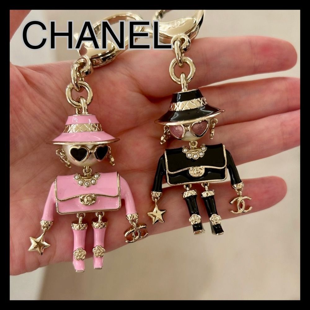 遊び心ある個性派デザイン】CHANEL ロボチャーム キーホルダー (CHANEL