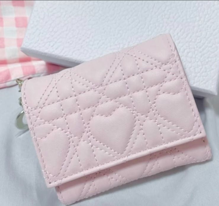可愛いデザイン☆【DIOR】Dioramour Lady Dior Lotus ウォレット (Dior