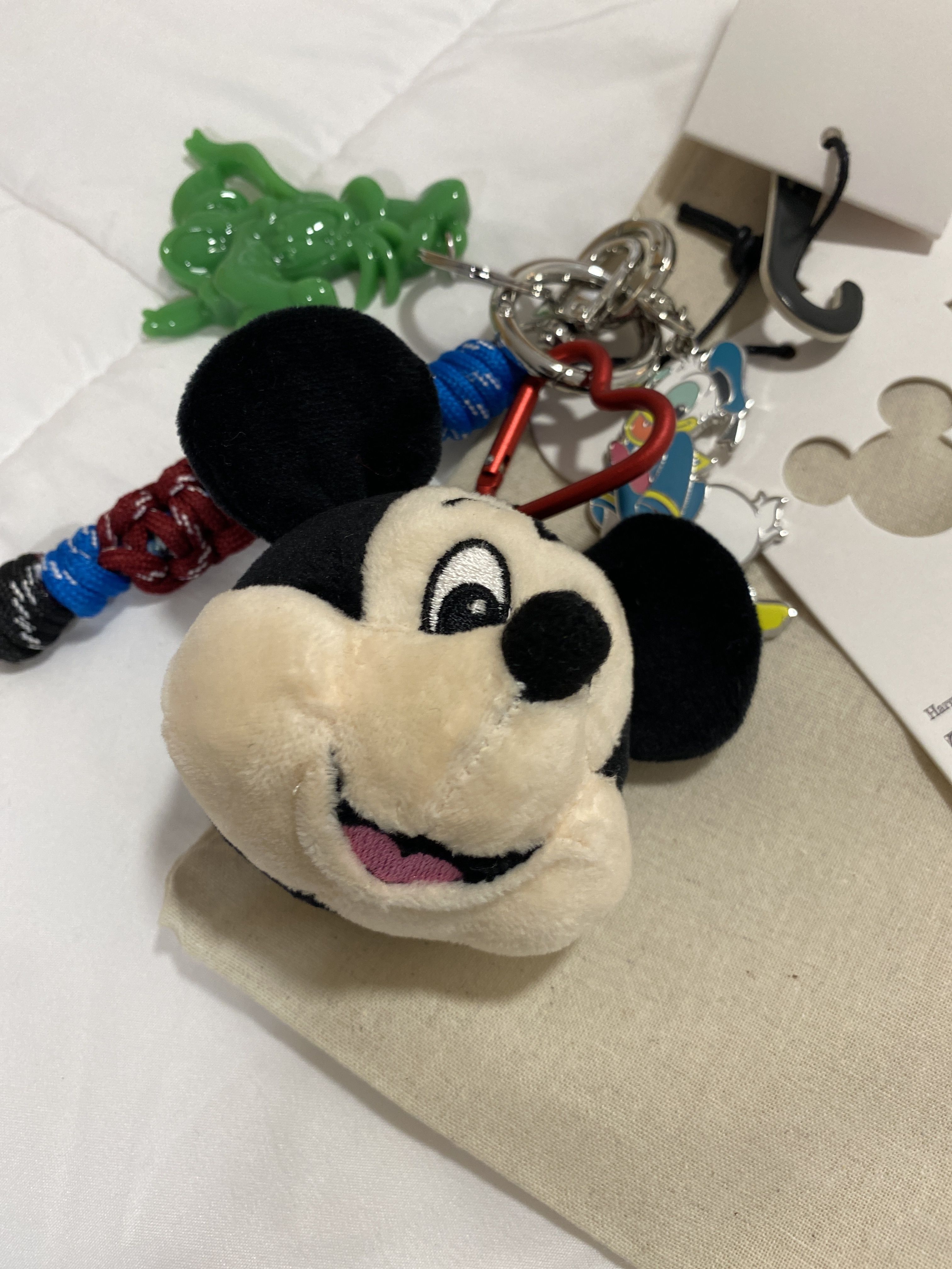 ZARA】マルチチャームキーホルダーミッキーマウスZARA XDISNEY (ZARA
