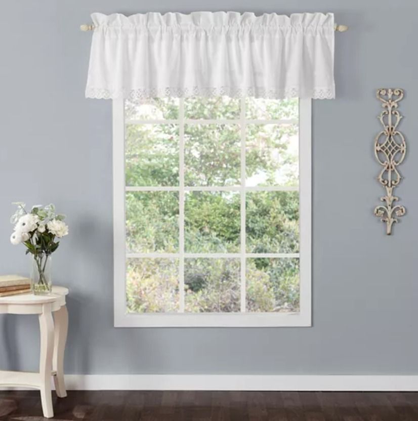 Laura Ashley ローラアシュレイ カーテン上の飾り布(レース付き