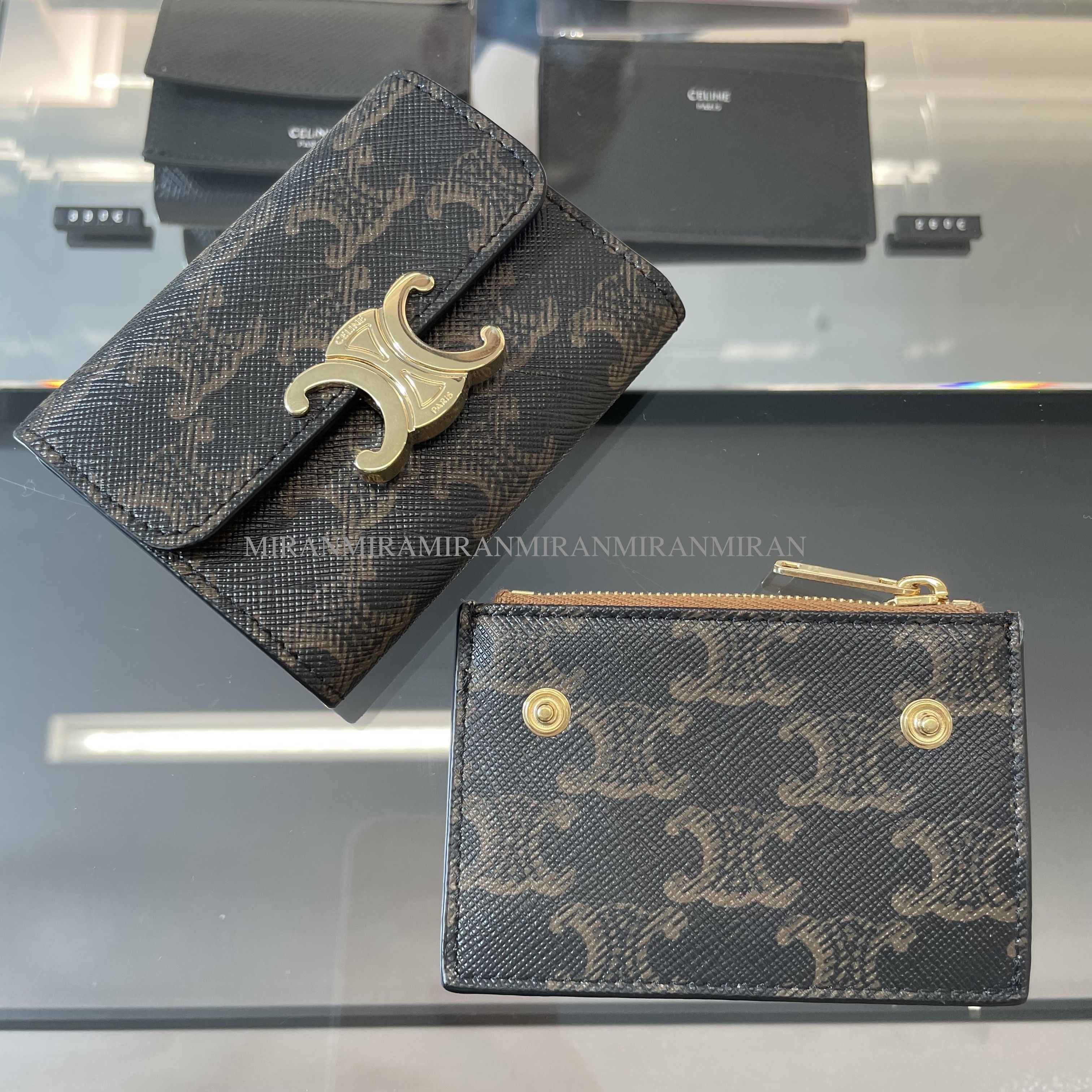 CELINE】取り外し可能コインケース付きトリオンフウォレット (CELINE