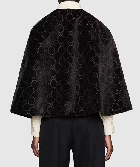 国内発送☆GUCCI】GG ベルベット モノグラム ロゴ ケープ (GUCCI