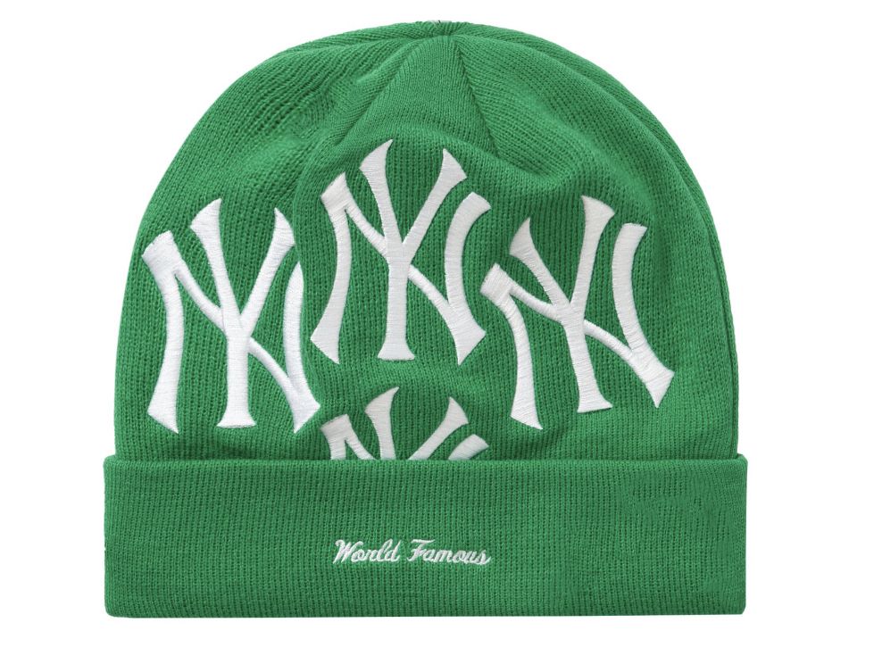 ☆Supreme x NY Yankees☆送関込☆おしゃれ好き必須のニット帽