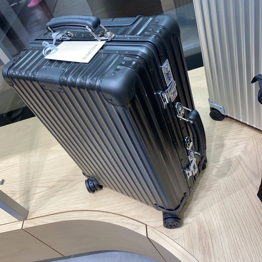 すぐ届く】 RIOMOWA リモワ CLASSIC Cabin 36L (RIMOWA/スーツケース