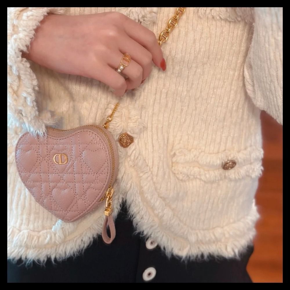 可愛すぎるデザイン♪】DIOR☆DIOR CARO チェーンハートポーチ (Dior