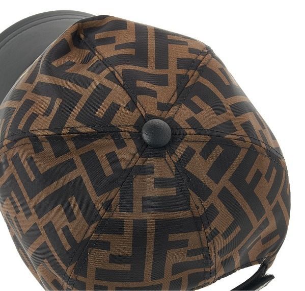 大人もOK♪ FENDI フェンディ ロゴ ベースボール キャップ (FENDI/帽子