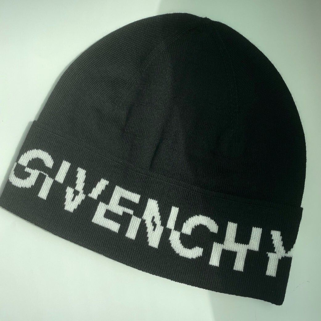 GIVENCHY】ロゴ入りニット帽◇関税・送料込◇ (GIVENCHY/ニット