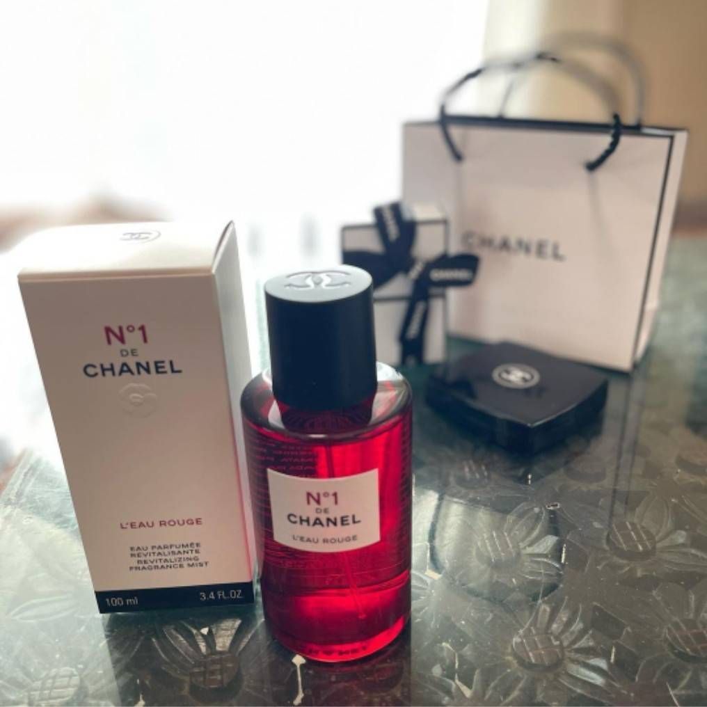 大人気□CHANEL□ロールージュN°1 ドゥシャネル ボディミスト (CHANEL