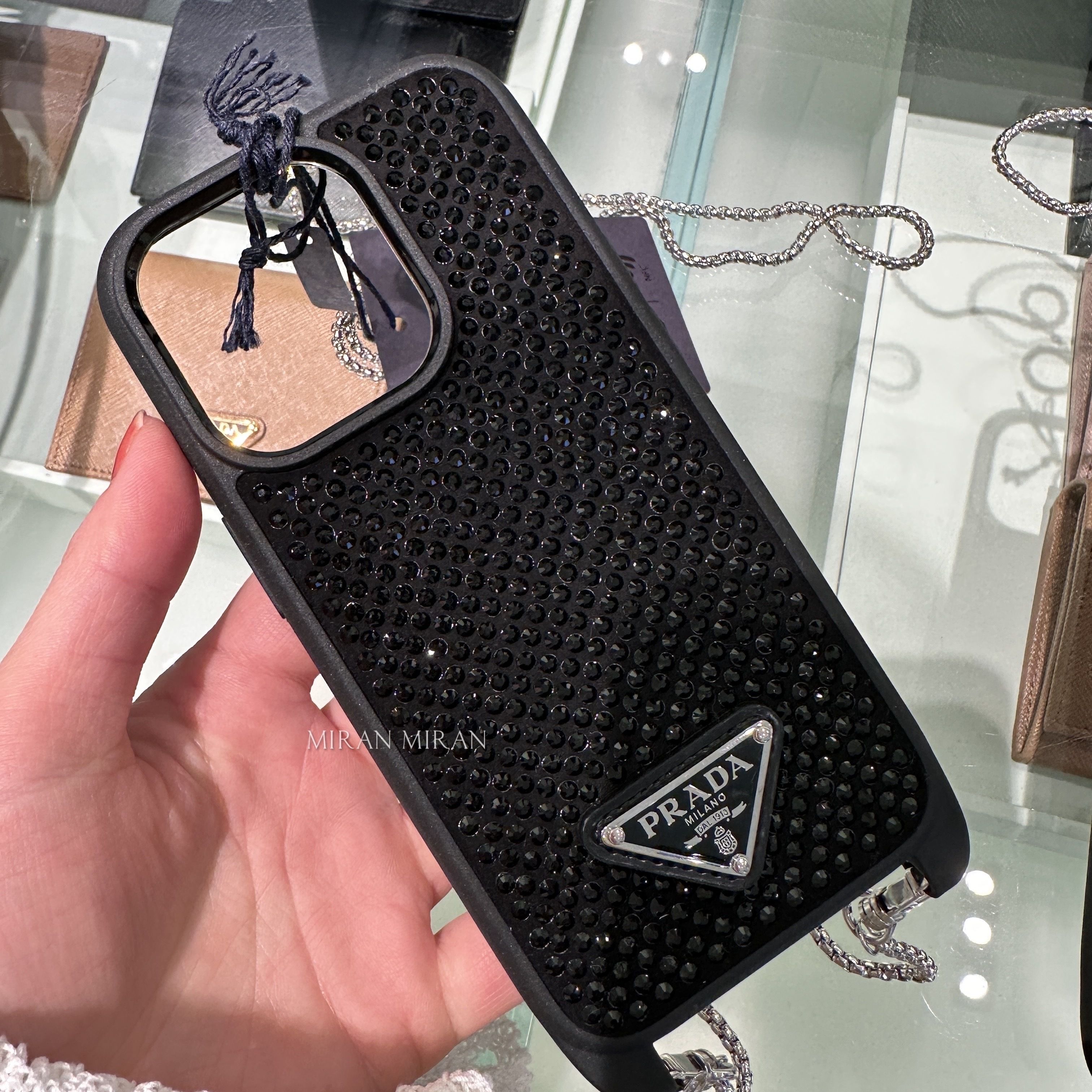 PRADA トライアングルロゴ スマホ ショルダー チェーン PRADA