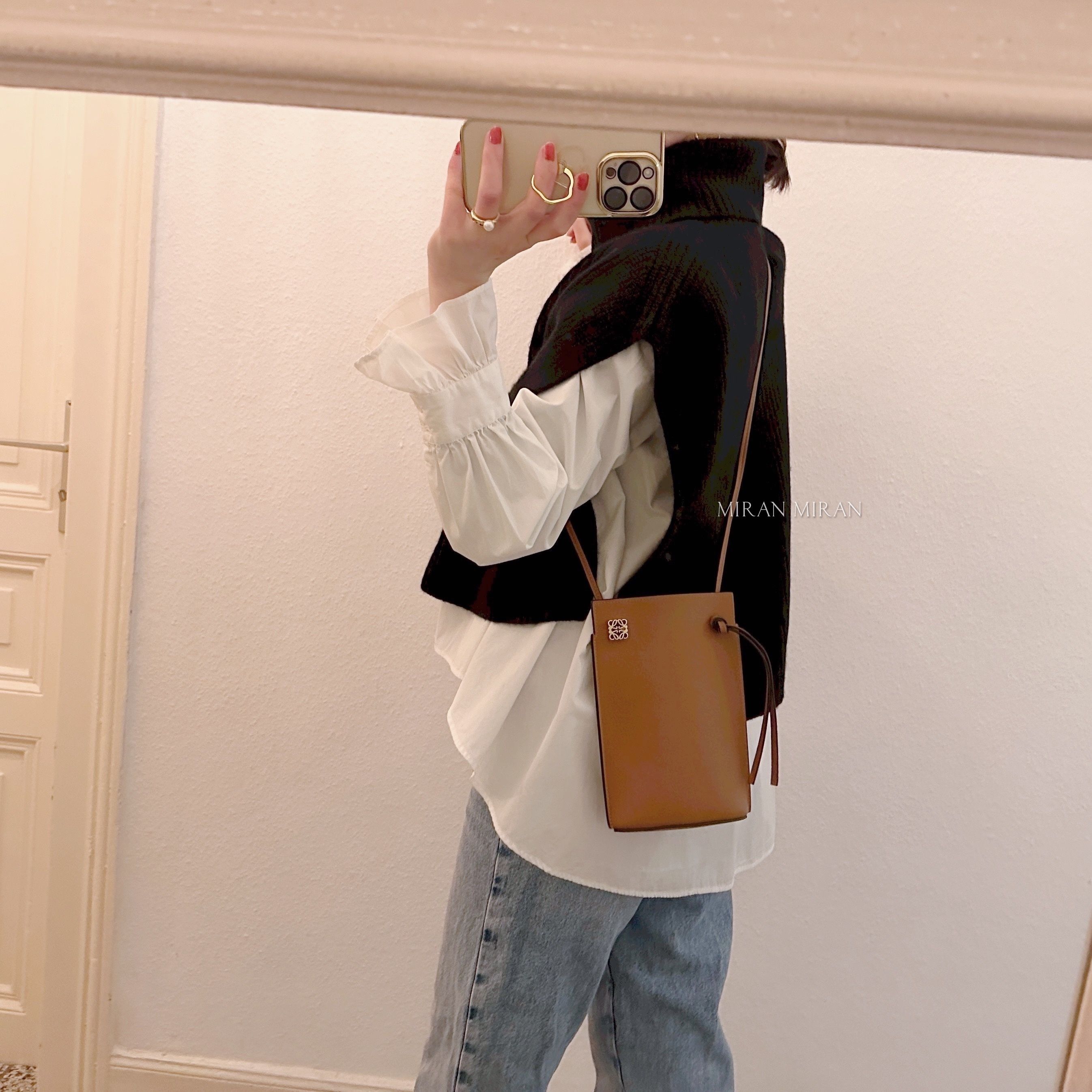 追跡付き発送【LOEWE】 ダイスポケット ショルダーバッグ (LOEWE