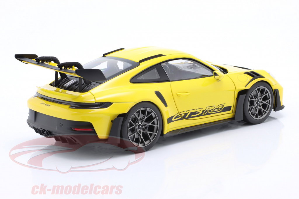 Norev 1:18 Porsche 911 (992) GT3 RS 建設年 2022 レーシングイエロー