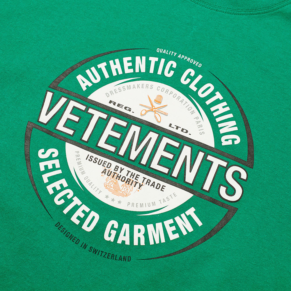 VETEMENTS Beer Badge Tee Vetements
